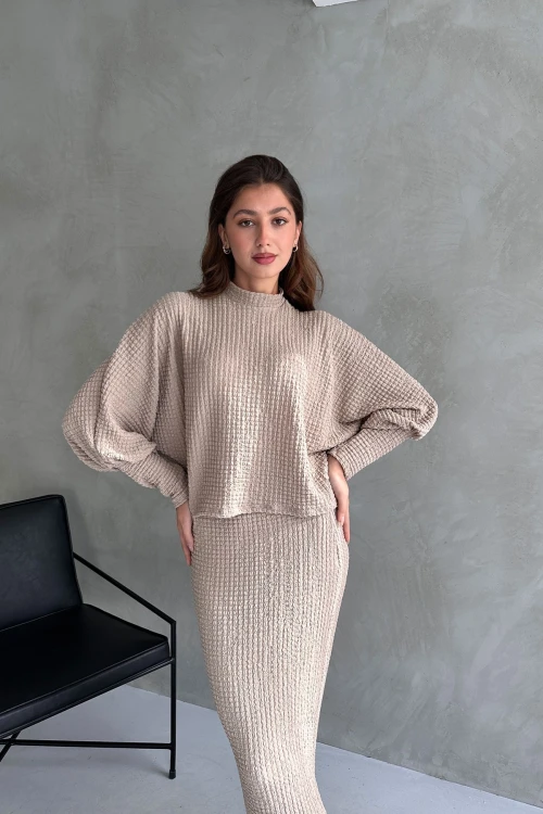 Bej Dokulu Yırtmaç Detaylı Etek Ve Bluz 2Li Takım BCDF-242121