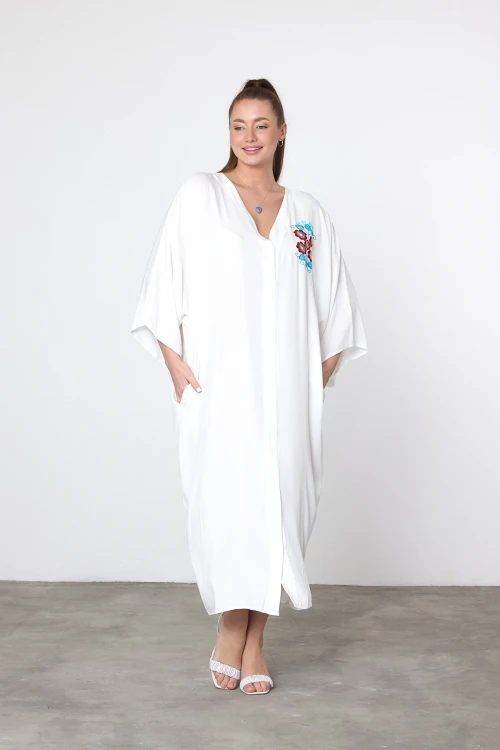 Maxi Boy Beyaz Nakış İşlemeli Dokuma Viscon Elbise BCVL-25V038