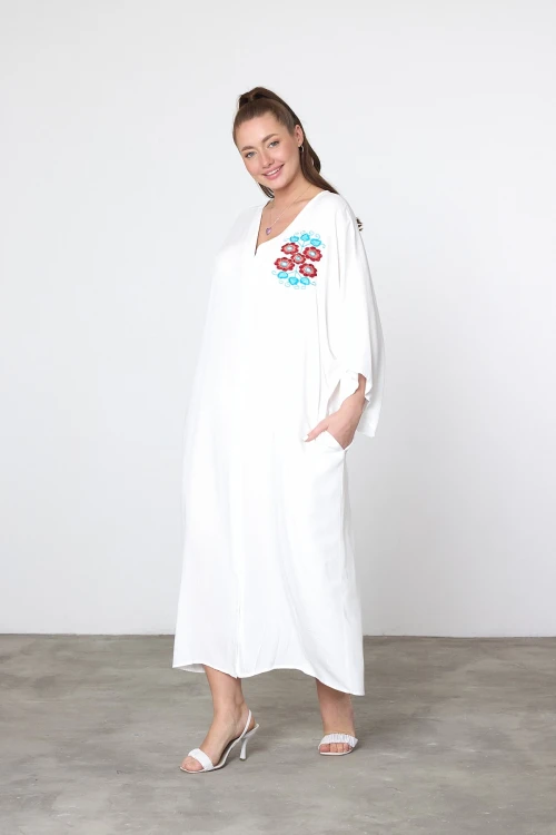 Maxi Boy Beyaz Nakış İşlemeli Dokuma Viscon Elbise BCVL-25V038