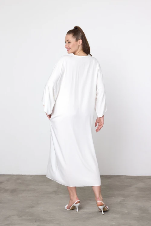 Maxi Boy Beyaz Nakış İşlemeli Dokuma Viscon Elbise BCVL-25V042