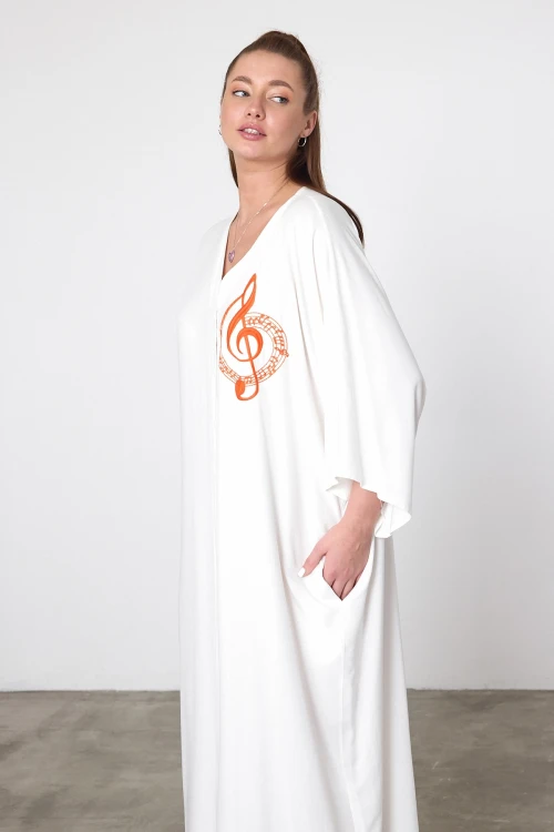 Maxi Boy Beyaz Nakış İşlemeli Dokuma Viscon Elbise BCVL-25V050