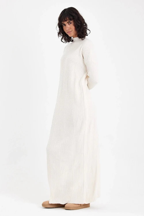 Ekru Dik Yaka Çizgi Desenli Maxi Boy Triko Elbise BCVL-T243139