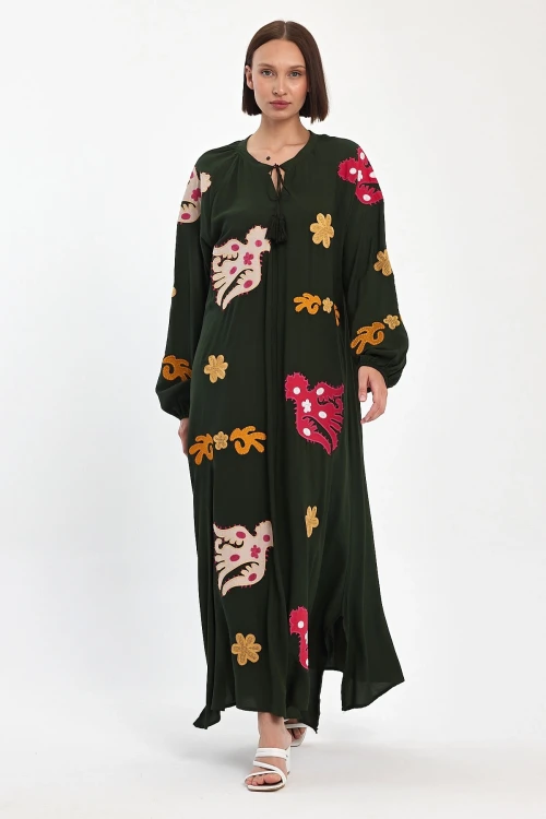 Maxi Boy Haki Hakim Yaka Nakış İşlemeli Uzun Dokuma Elbise BCVL-24915