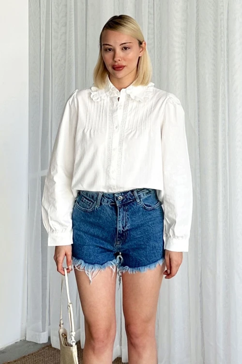 Kadın Beyaz Bebe Yaka Dantel Işlemeli Nervür Dikişli Gömlek BCEQ-252492