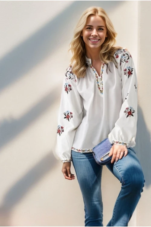 Kadın Ekru Poplin Çiçek İşlemeli Uzun Kol Nakışlı Pamuk Bluz BCEQ-255130