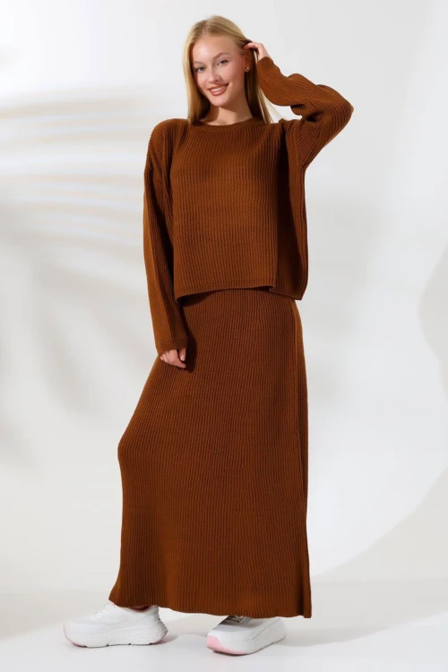 Kahverengi Bisiklet Yaka Kazak Ve Etekli 2Li Alt Üst Triko Takım BCES-241001