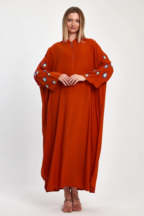 Maxi Boy Kırmızı Kapüşonlu Nakış İşlemeli Örme Viscon Elbise BCVL-25981