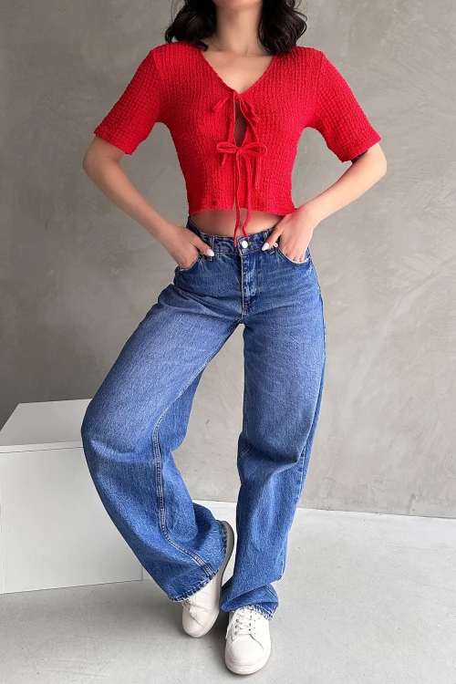 Kırmızı V Yaka Önü Bağlamalı Gofre Crop Bluz BCDF-252169