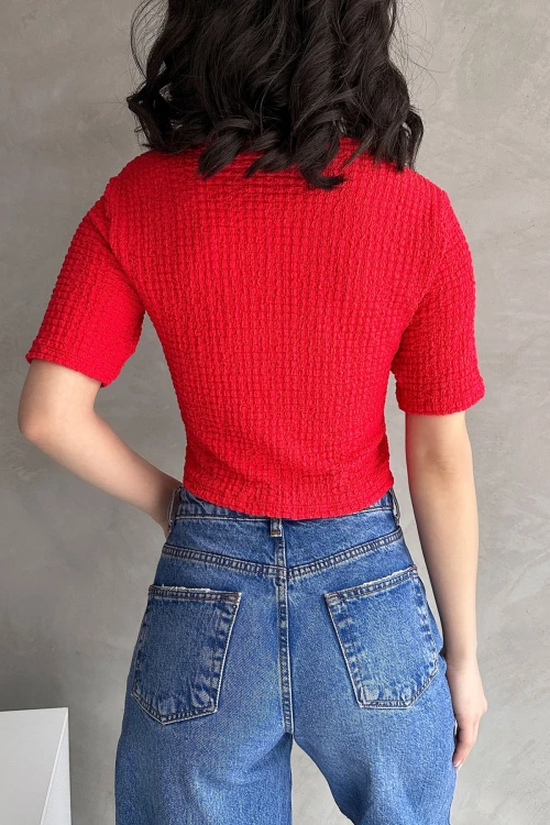Kırmızı V Yaka Önü Bağlamalı Gofre Crop Bluz BCDF-252169
