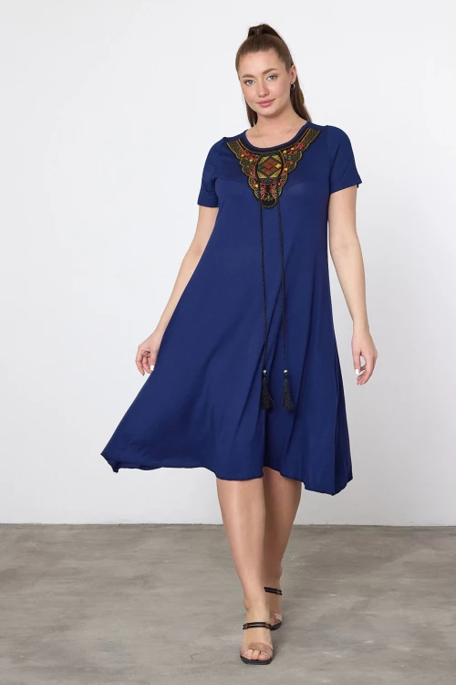 Maxi Boy Lacivert Nakış İşlemeli Örme Viscon Elbise BCVL-25V22