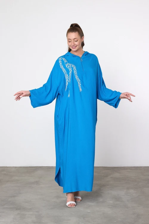 Maxi Boy Mavi Nakış İşlemeli Örme Viscon Elbise BCVL-25V037