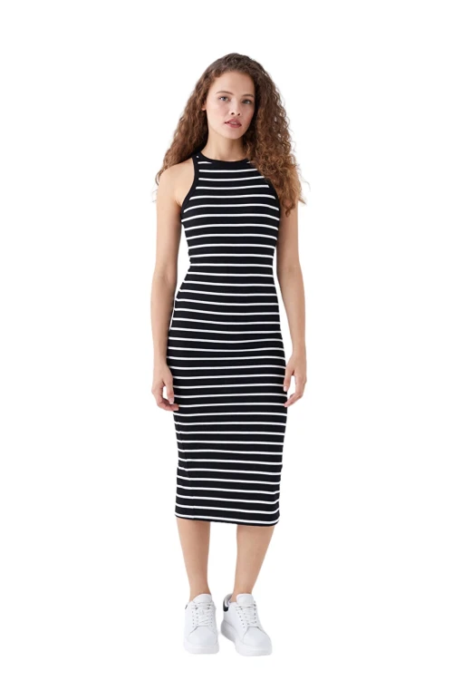 Siyah Beyaz Halter Yaka Vücudu Saran Örme Elbise BC25PKN06