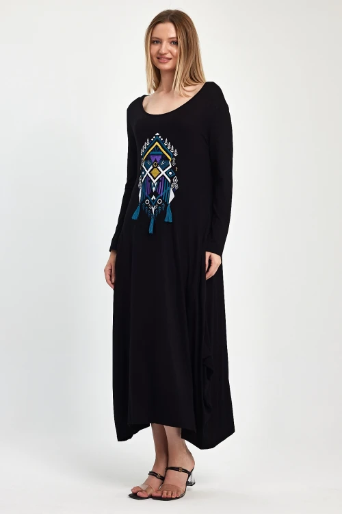 Maxi Boy Siyah Çift Cepli Uzun Kol Nakış İşlemeli Püsküllü Uzun Boy Elbise BCVL-241006