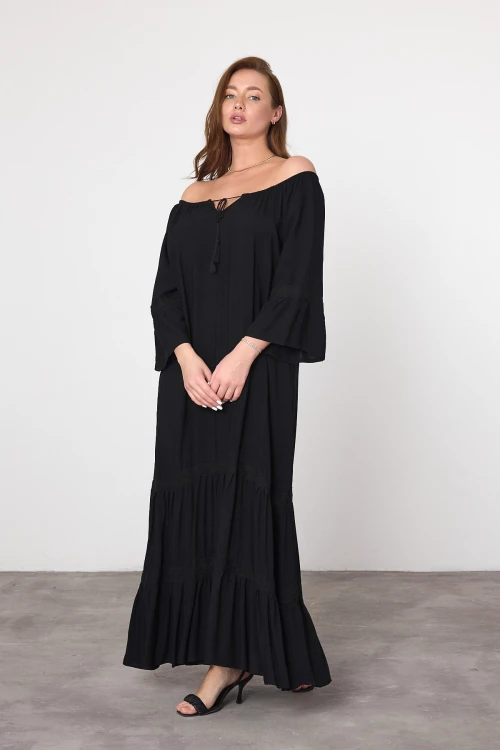 Maxi Boy Siyah Kayık Yaka Dokuma Viscon Elbise BCVL-25973