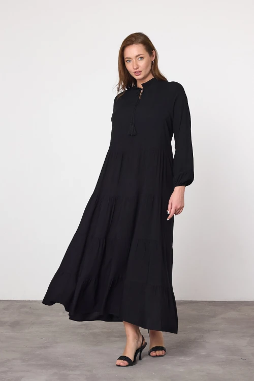 Maxi Boy Siyah Katkat Volanlı Dokuma Viscon Elbise BCVL-25V032