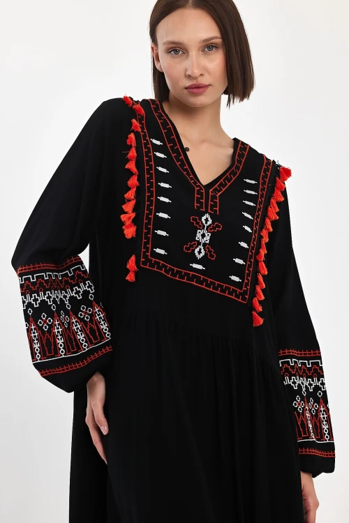 Maxi Boy Siyah Nakış İşlemeli Dokuma Viscon Elbise BCVL-251070