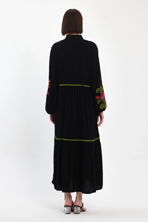 Maxi Boy Siyah Nakış İşlemeli Dokuma Viscon Elbise BCVL-25967