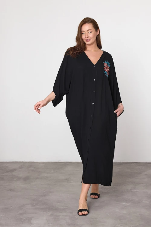 Maxi Boy Siyah Nakış İşlemeli Dokuma Viscon Elbise BCVL-25V038