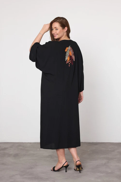 Maxi Boy Siyah Nakış İşlemeli Dokuma Viscon Elbise BCVL-25V039