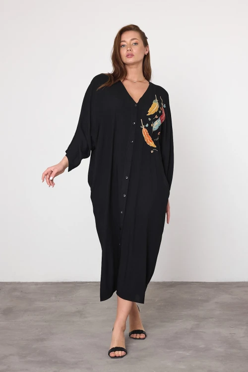 Maxi Boy Siyah Nakış İşlemeli Dokuma Viscon Elbise BCVL-25V042