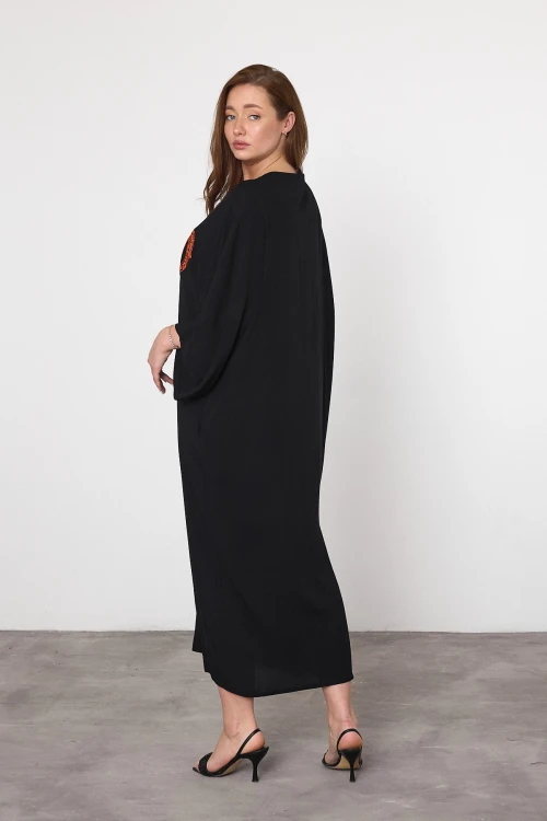 Maxi Boy Siyah Nakış İşlemeli Dokuma Viscon Elbise BCVL-25V050