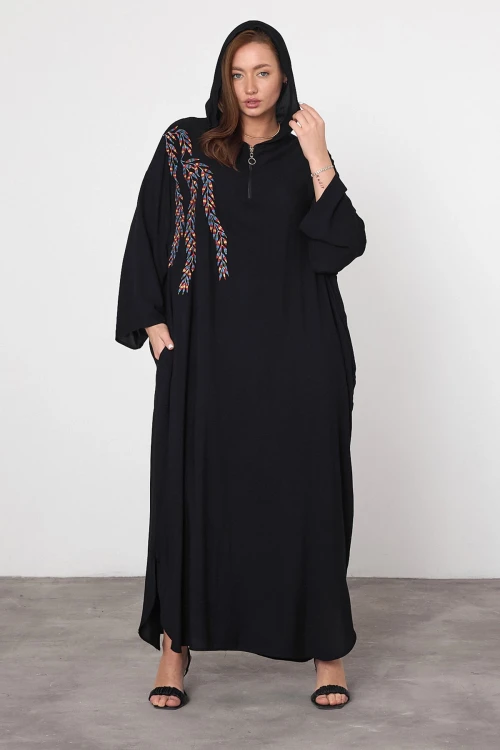 Maxi Boy Siyah Nakış İşlemeli Örme Viscon Elbise BCVL-25V037