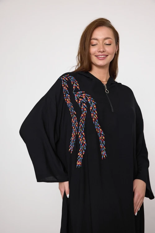 Maxi Boy Siyah Nakış İşlemeli Örme Viscon Elbise BCVL-25V037