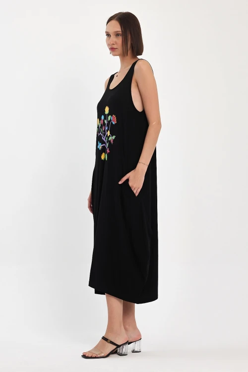 Maxi Boy Siyah Nakış İşlemeli Örme Viscon Elbise BCVL-251050
