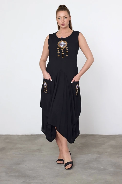 Maxi Boy Siyah Nakış İşlemeli Örme Viscon Elbise BCVL-25V035