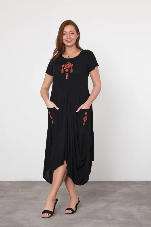 Maxi Boy Siyah Nakış İşlemeli Örme Viscon Elbise BCVL-25V036