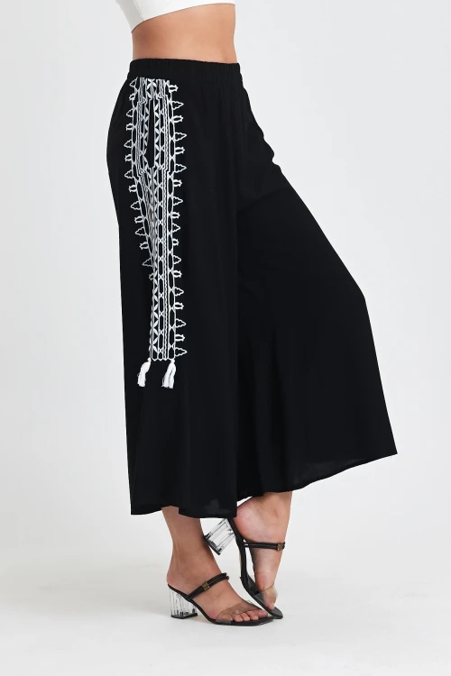 Siyah Nakış İşlemeli Rahat Kalıp Şalvar Pantolon