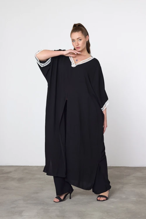 Maxi Boy Siyah Nakış İşlemeli V Yaka Dokuma Viscon Elbise BCVL-251054