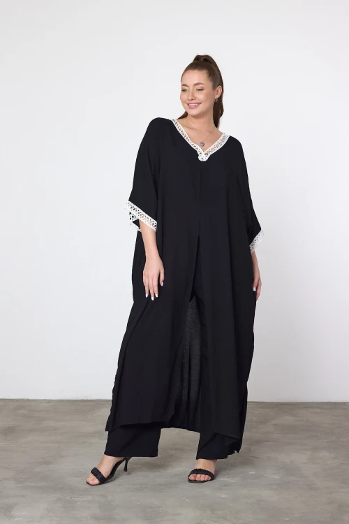 Maxi Boy Siyah Nakış İşlemeli V Yaka Dokuma Viscon Elbise BCVL-251054