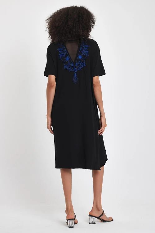 Maxi Boy Siyah Saks Nakış İşlemeli Örme Viscon Elbise BCVL-251023