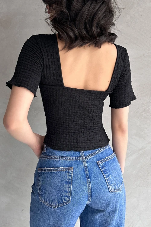 Siyah Sırt Dekolteli Basic Gofre Bluz BCDF-252170