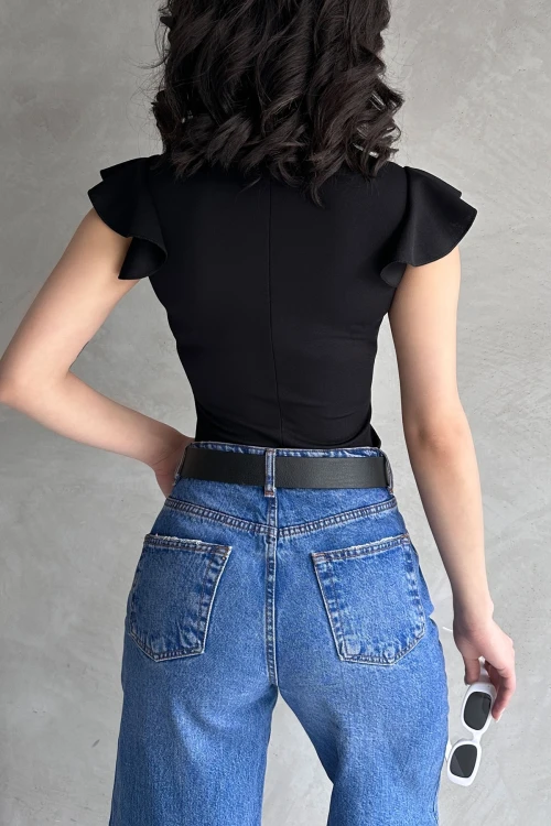 Siyah V Yaka Omuzu Volan Detaylı Crep Bluz BCDF-252168