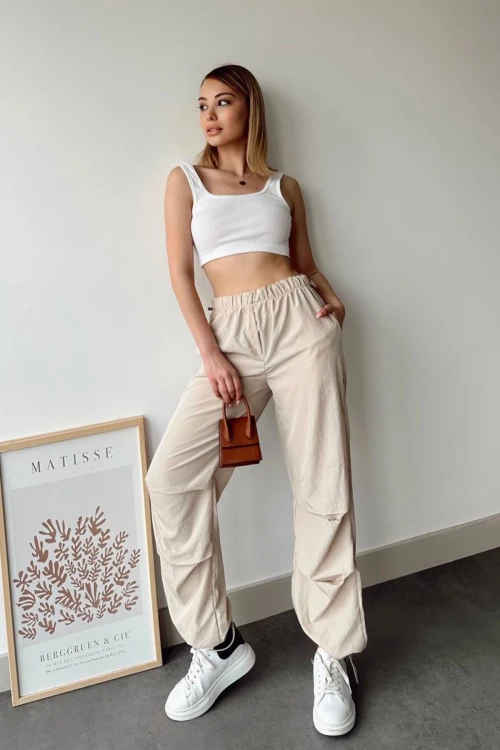 Bej Pile Detaylı Paraşüt Kumaş Jogger Pantolon BCHN-2525270