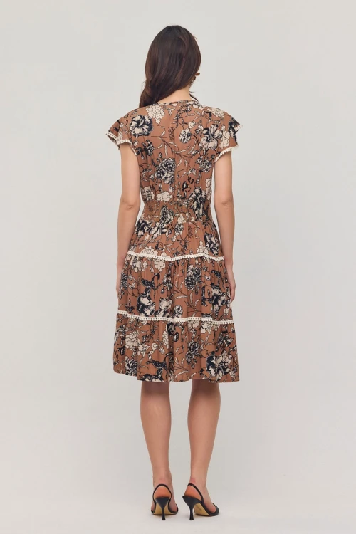 Bisküvi V Yaka Nervürlü Çiçek Desenli Yazlık Viscon Elbise BCVL-25V054