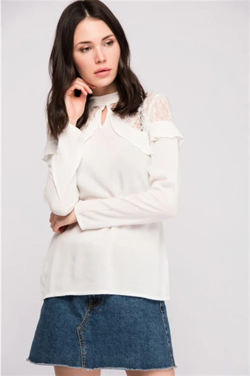 Ekru Omuzları Dantelli Fırfırlı Şile Bezi Dokuma Bluz CO-258139329