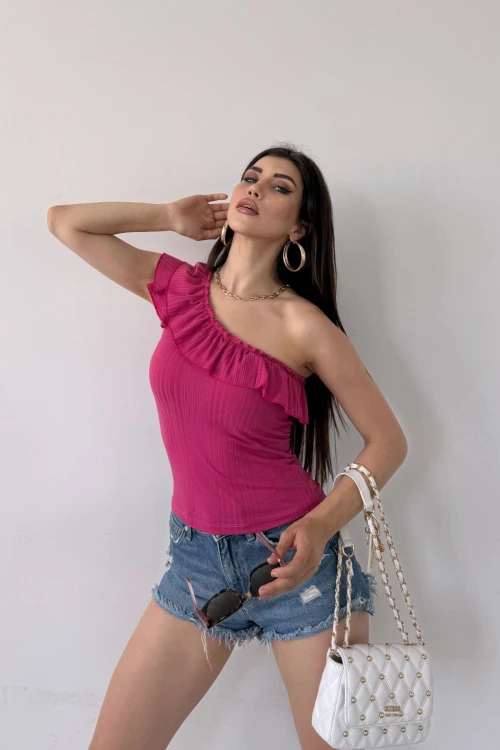 Fuşya Tek Omuz Fırıfır Detaylı Bluz BCDF-251088