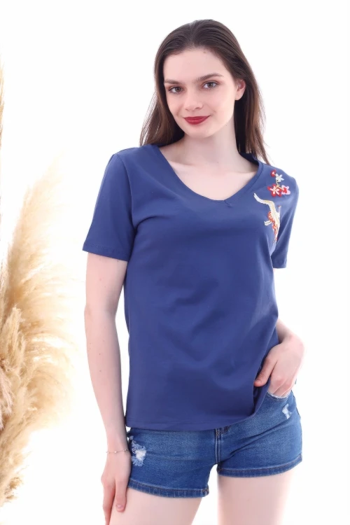 İndigo V Yaka Nakış İşlemeli Boyfriend Kısa Kol Bluz CO-257130562