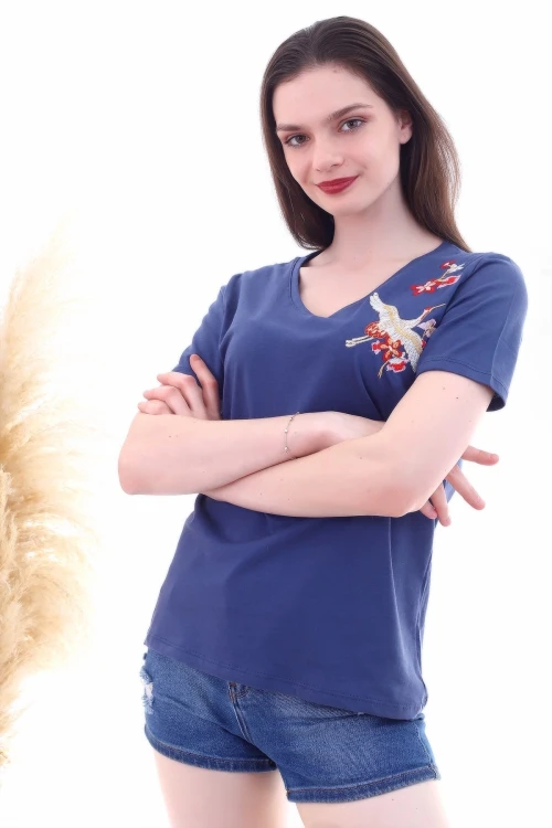 İndigo V Yaka Nakış İşlemeli Boyfriend Kısa Kol Bluz CO-257130562