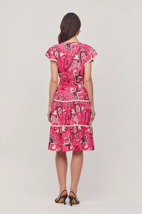 Pembe V Yaka Nervürlü Çiçek Desenli Yazlık Viscon Elbise BCVL-25V054