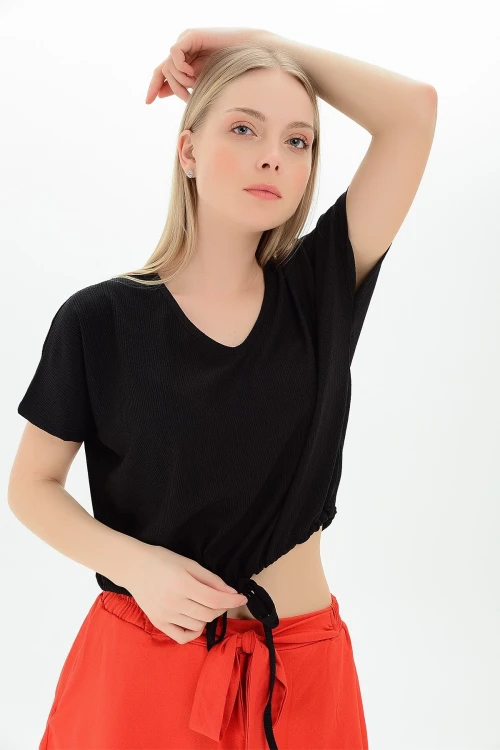 Siyah Eteği Kordonlu V Yaka Yarasa Kol Bluz