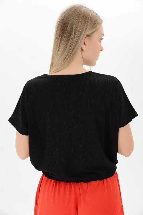 Siyah Eteği Kordonlu V Yaka Yarasa Kol Bluz