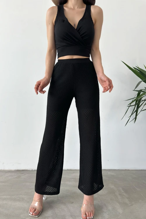 Siyah Kruvaze Yaka Crop Bluz Ve Detaylı Pantolon Triko  İkili Takım BCDF-241081