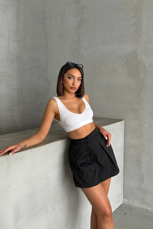 Siyah Pileli Çizgili Şort Etek BCHN-2525351