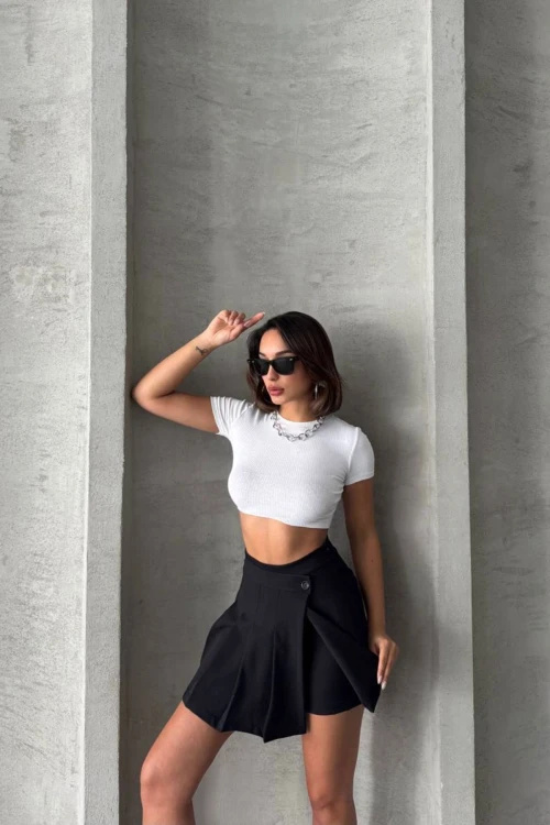 Siyah Piliseli Dokuma Şort Etek BCHN-25813