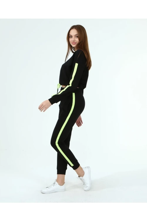 Siyah Üç İplik Kapüşonlu Sweatshirt Ve Cepli Pantolon Alt Üst Takım CO-2522033931