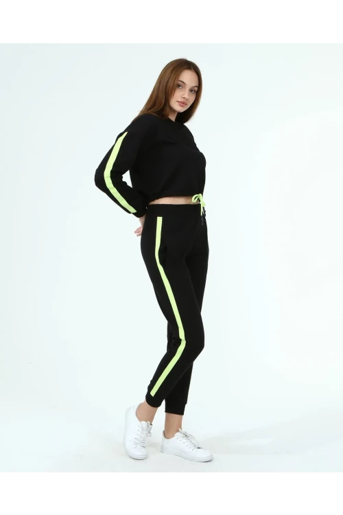 Siyah Üç İplik Kapüşonlu Sweatshirt Ve Cepli Pantolon Alt Üst Takım CO-2522033931